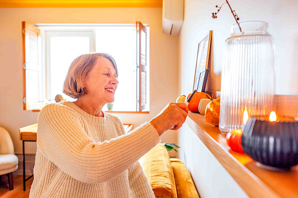 Supporting Older Loved Ones Through Autumn: Staying Warm, Safe and Well at Home